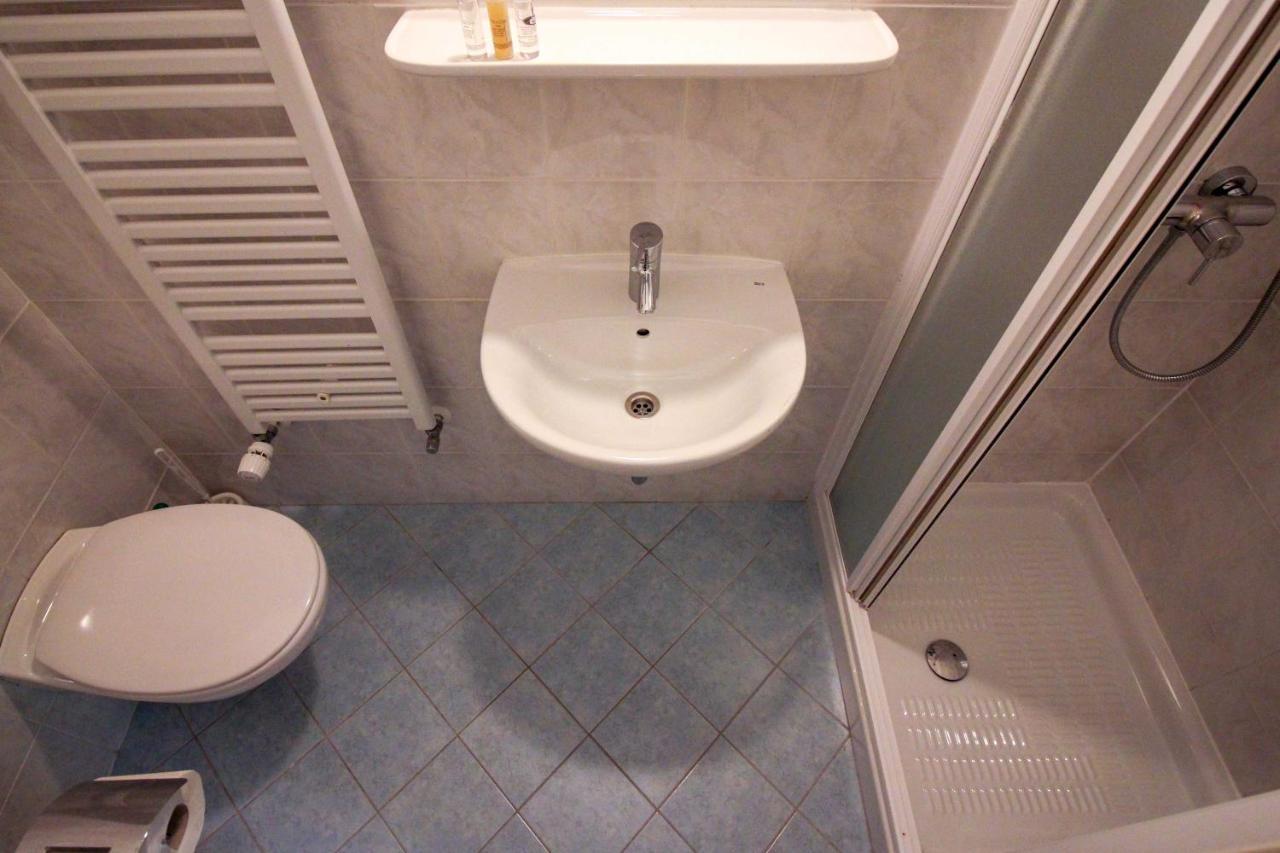 Dijaski Dom Bezigrad Ljubljana Hostel Esterno foto